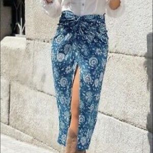 NWT Zara Printed Blue Midi Skirt with Slit